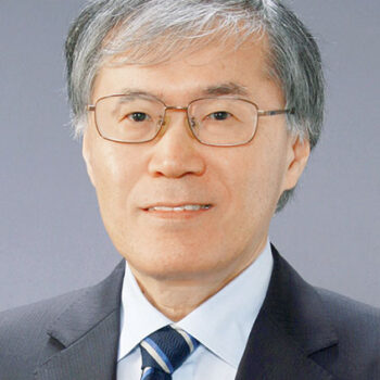 徳島大学病院　病院長　香美  祥二